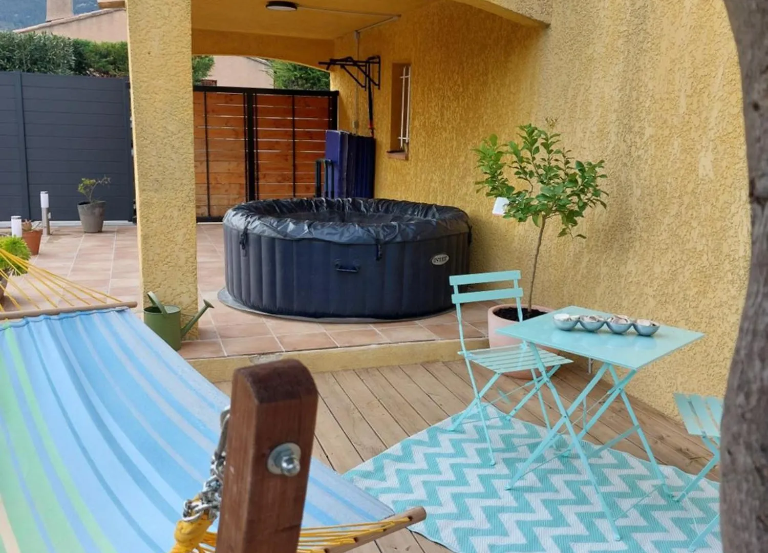 Homestay Chambre Independante Avec Terrasse Privative Le Revest-le-Eaux